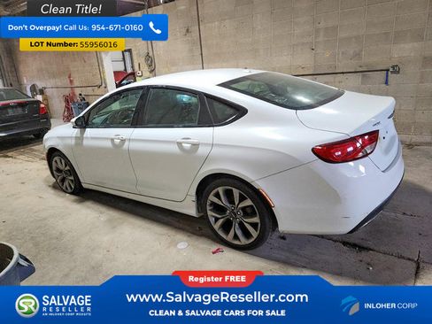 Used 2015 Chrysler 200 S FWD image 3