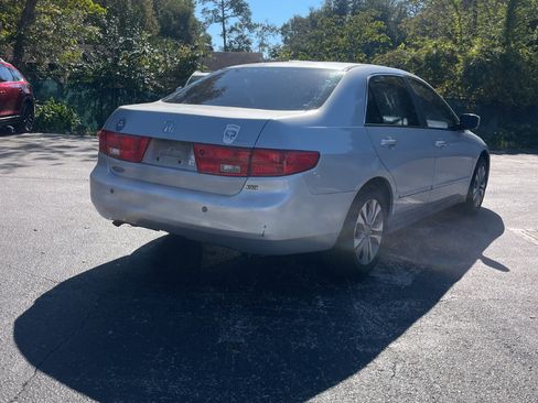 Used 2005 Honda Accord LX image 12