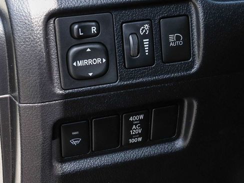 Used 2020 Toyota 4Runner Venture w/ Moonroof Package AWD/4WD image 32