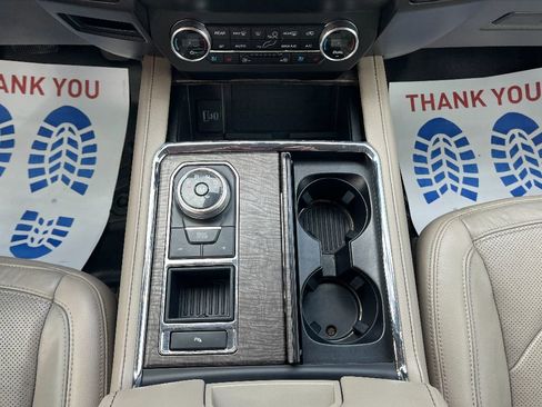 Used 2020 Ford Expedition Limited image 26