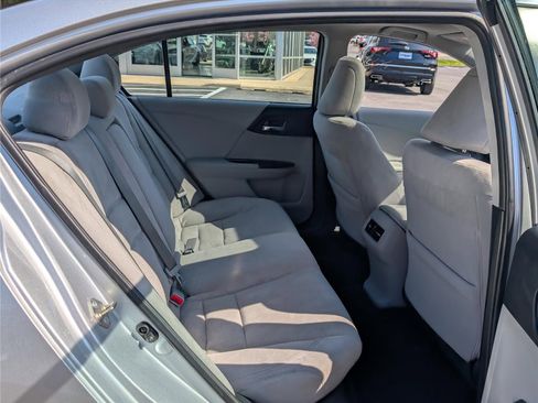 Used 2015 Honda Accord EX image 11