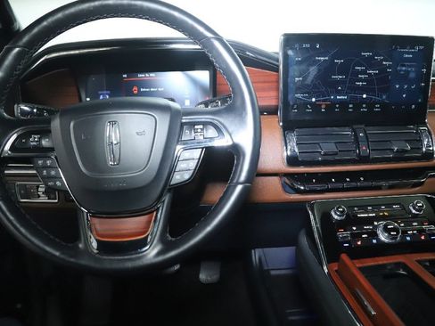Used 2024 Lincoln Navigator Reserve AWD/4WD image 28