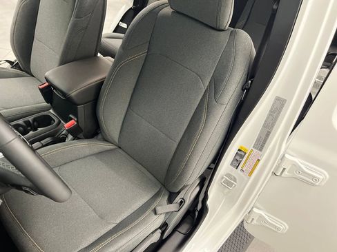 Used 2025 Jeep Wrangler Unlimited Sahara image 9