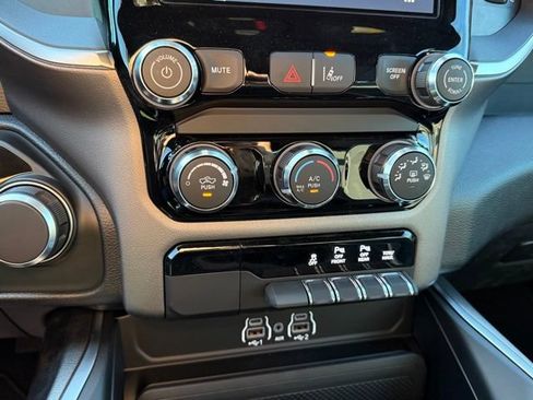 New 2026 RAM 1500 Express AWD/4WD image 21
