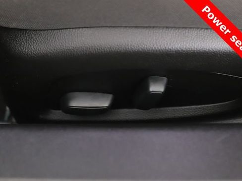 Used 2021 Chevrolet Camaro LT w/ Technology Package image 18
