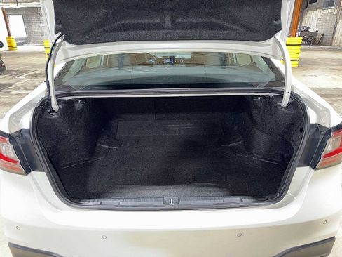 Used 2022 Subaru Legacy Limited XT image 10