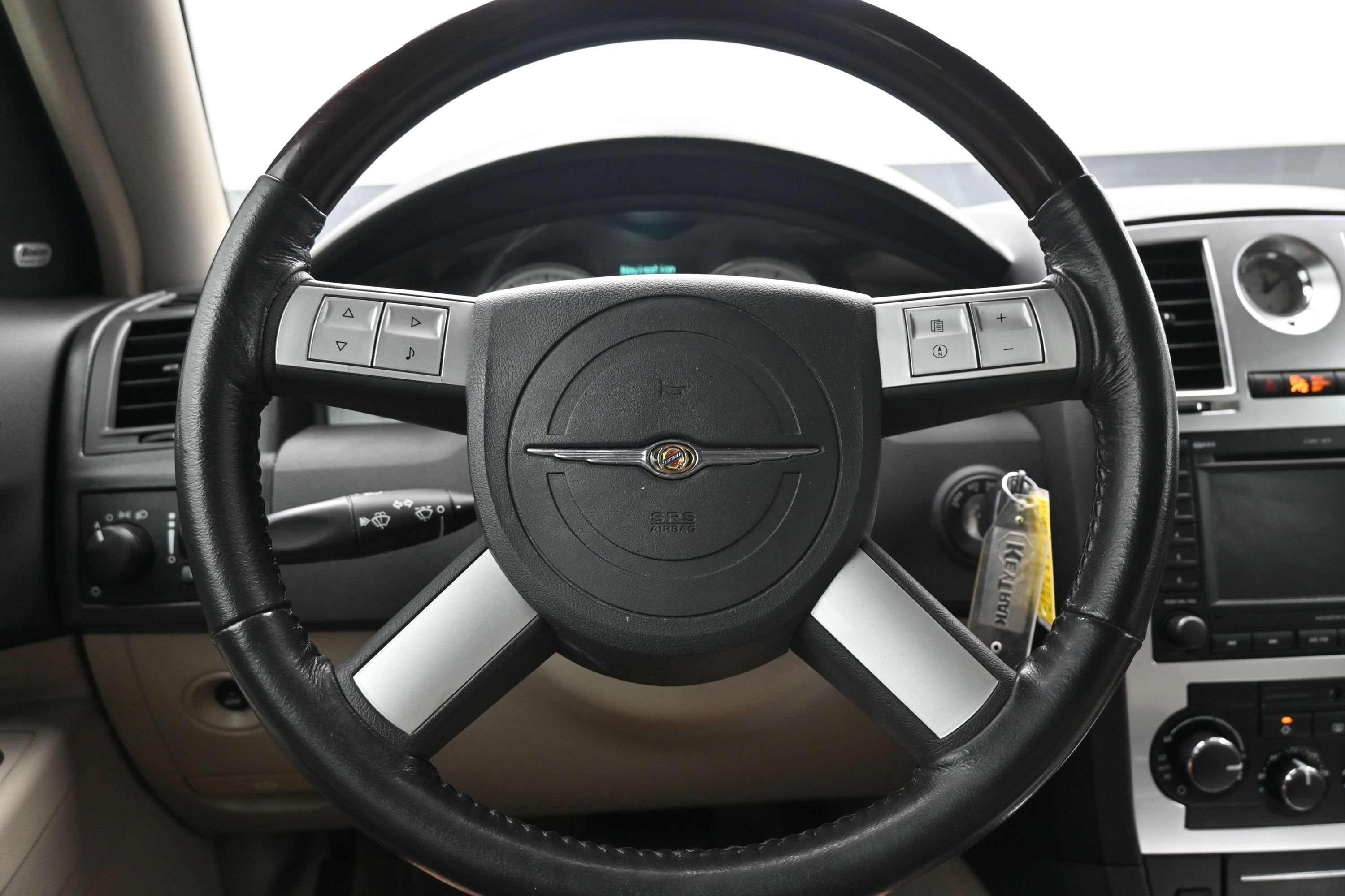 Used 2005 Chrysler 300 C w/ Navigation & Sound Group II RWD image 12