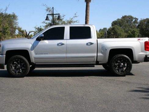 Used 2018 Chevrolet Silverado 1500 LTZ Z71 w/ LTZ Plus Package AWD/4WD image 7