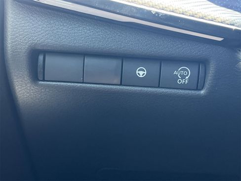 New 2025 Nissan Kicks SR image 15