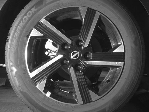 Used 2025 Nissan Sentra SV FWD image 15