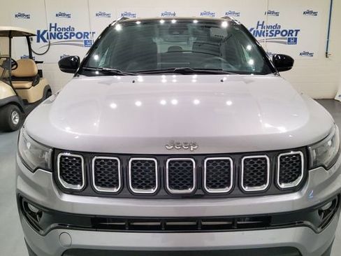 Used 2023 Jeep Compass Limited AWD/4WD image 8