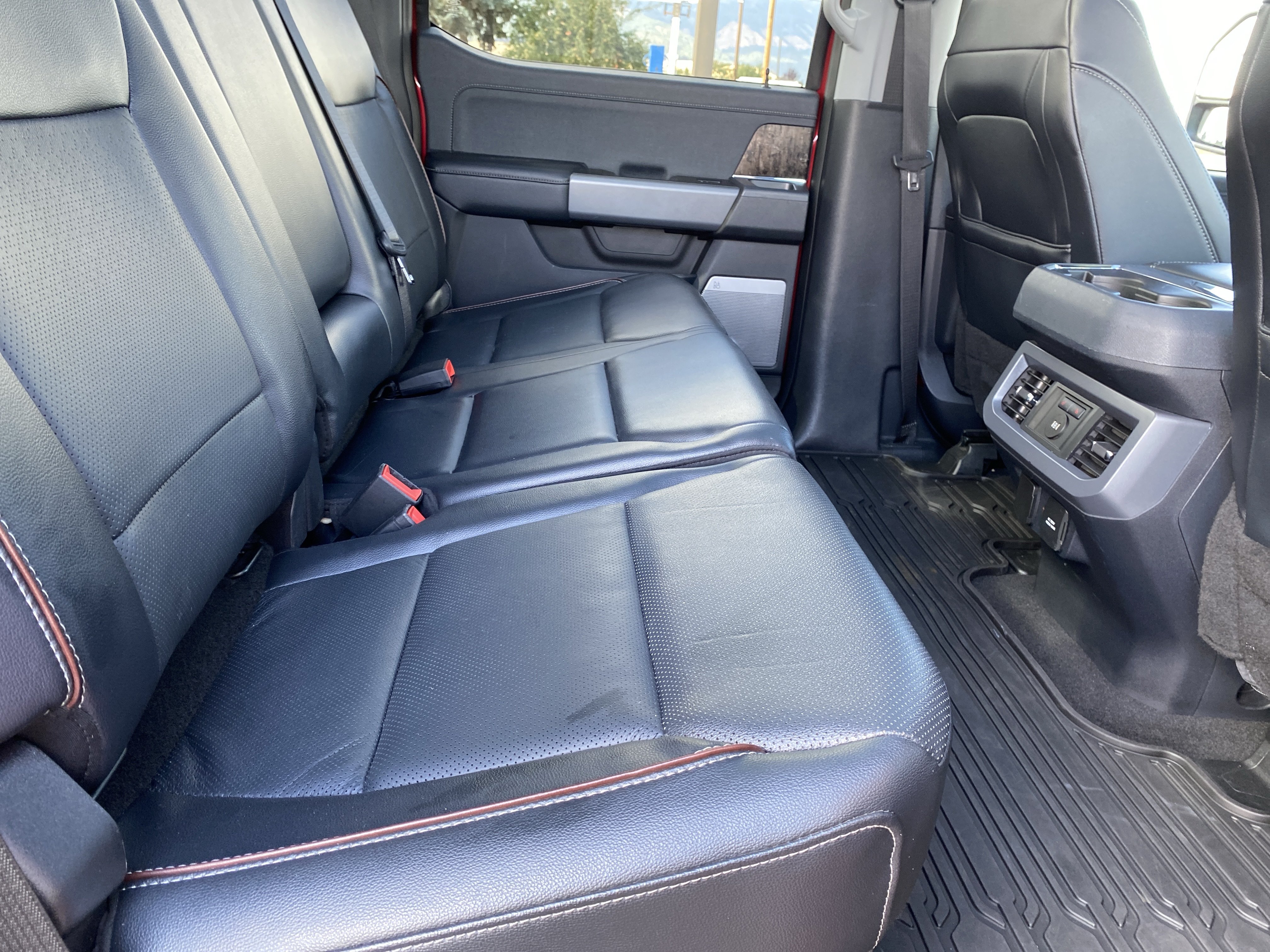 Used 2024 Ford F350 Lariat w/ Camper Package AWD/4WD image 28