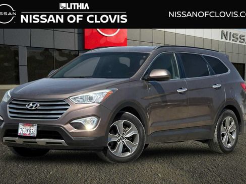Used 2014 Hyundai Santa Fe GLS FWD image 1