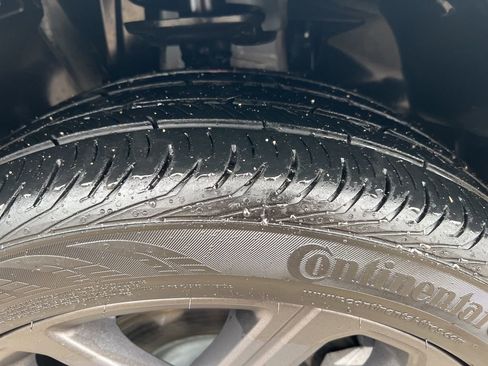 Used 2025 Jeep Compass Limited w/ High Altitude Package image 40