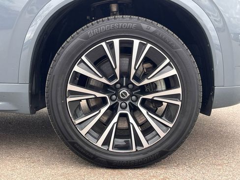 Used 2023 Volvo XC90 T8 Core image 10