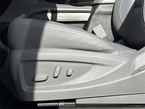 Used 2020 Chevrolet Suburban LT image 26