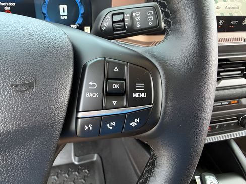 Used 2025 Ford Bronco Sport Outer Banks w/ Outer Banks Tech Package+ AWD/4WD image 19
