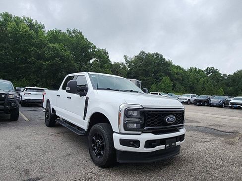 Used 2024 Ford F250 XL w/ STX Appearance Package AWD/4WD image 7