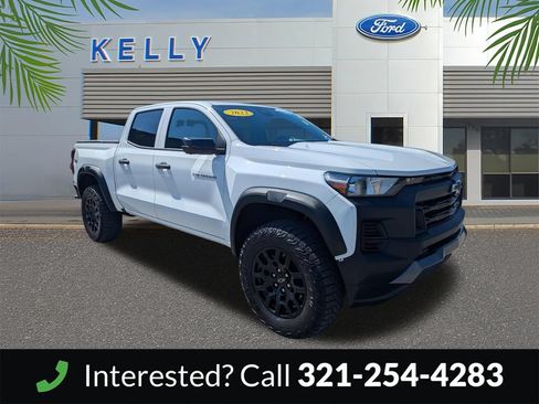Used 2023 Chevrolet Colorado Trail Boss w/ Technology Package AWD/4WD image 4