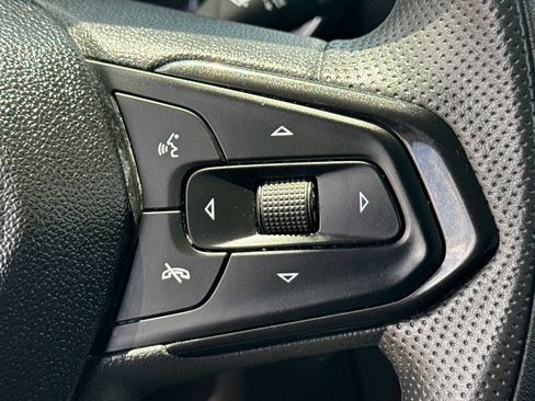 Used 2023 Chevrolet TrailBlazer LT w/ Convenience Package FWD image 25