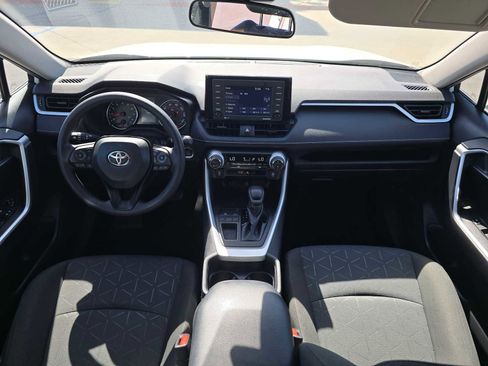 Certified 2021 Toyota RAV4 XLE w/ Convenience Package FWD image 20
