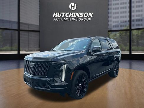 Certified 2026 Cadillac Escalade Platinum Sport w/ LPO, ONYX Package AWD/4WD image 3