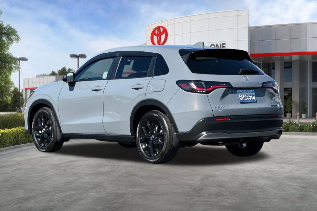 Used 2025 Honda HR-V Sport image 6