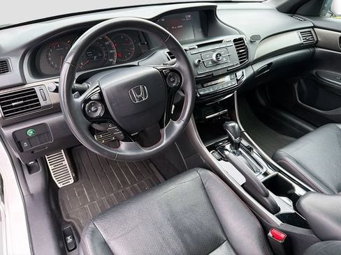Used 2017 Honda Accord Sport Special Edition image 9