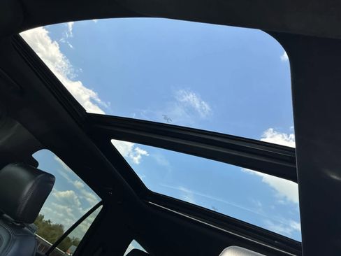 Used 2020 Ford Expedition Limited image 25