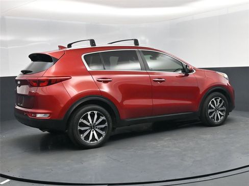 Used 2017 Kia Sportage EX image 4
