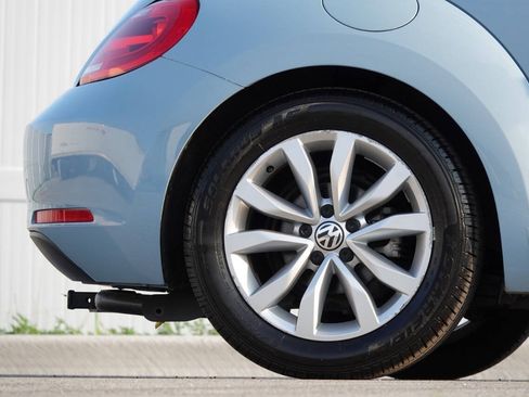 Used 2014 Volkswagen Beetle TDI FWD image 47