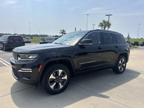 Used 2022 Jeep Grand Cherokee Limited 4xe AWD/4WD image 3
