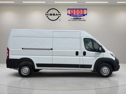 Used 2026 RAM ProMaster 2500 w/ Convenience Group FWD image 2