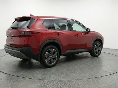 Used 2025 Nissan Rogue SV image 9