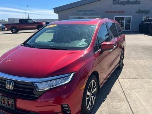Used 2022 Honda Odyssey Touring image 3
