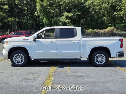 Used 2023 Chevrolet Silverado 1500 LT AWD/4WD image 2