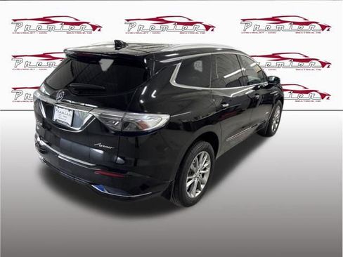 Used 2023 Buick Enclave Avenir AWD/4WD image 7