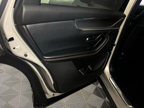 Used 2025 MAZDA CX-90 Plug-In Hybrid w/ Premium Plus image 31