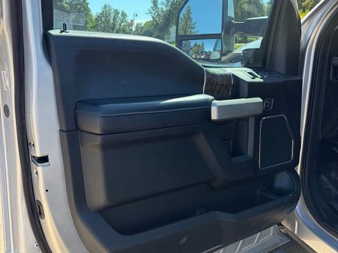 Used 2017 Ford F350 Lariat w/ Lariat Ultimate Package AWD/4WD image 16