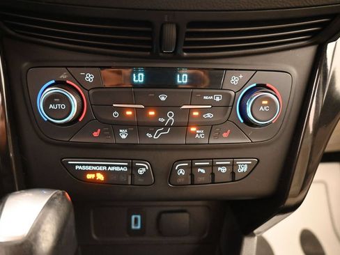 Used 2017 Ford Escape Titanium w/ Equipment Group 301A AWD/4WD image 20
