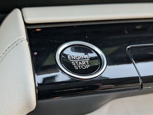 New 2026 Lincoln Navigator L Reserve image 4