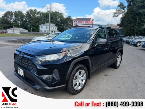 Used 2019 Toyota RAV4 LE AWD/4WD image 3