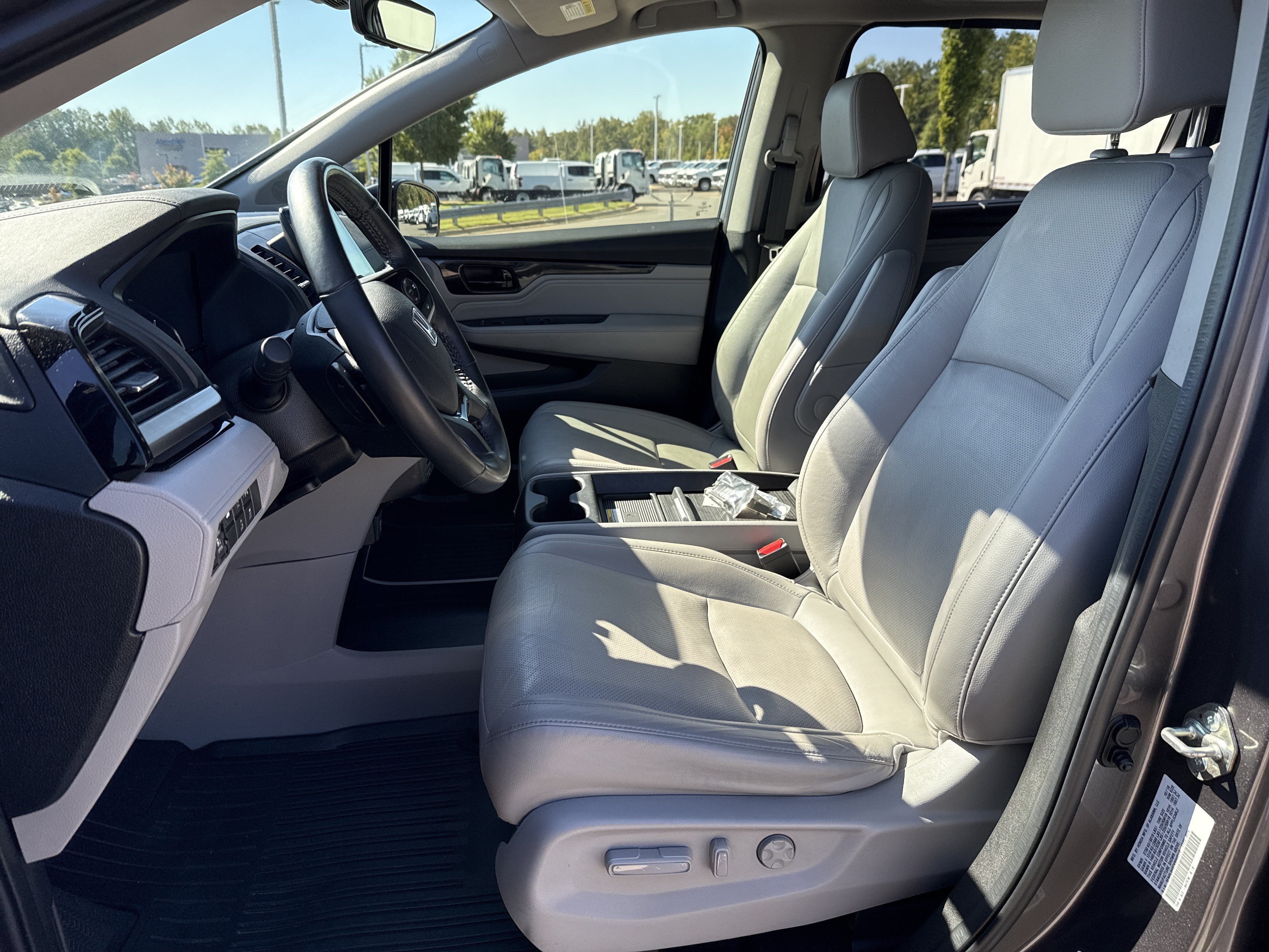 Used 2019 Honda Odyssey Elite image 6