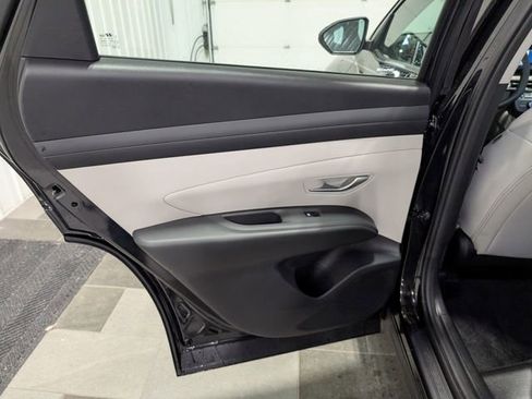Used 2025 Hyundai Tucson SE image 8