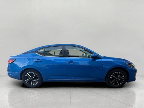 Used 2025 Nissan Sentra SV image 14