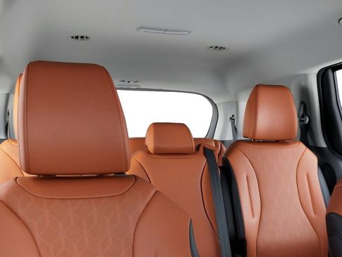 New 2026 Kia Carnival EX image 27