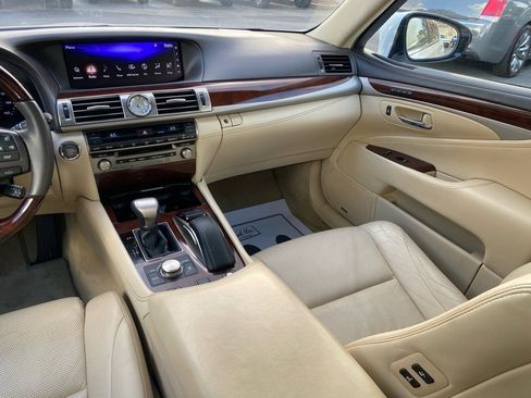 Used 2017 Lexus LS 460 image 15