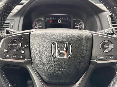 Certified 2025 Honda Passport EX-L image 16