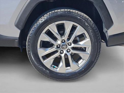 Used 2022 Toyota RAV4 Limited image 24