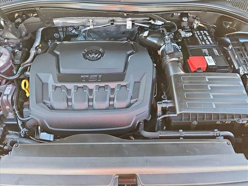 Used 2022 Volkswagen Tiguan SE AWD/4WD image 24